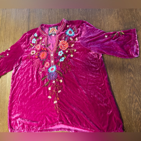 Johnny Was Ulla velvet easy v-neck blouse Medium - Picture 5 of 6